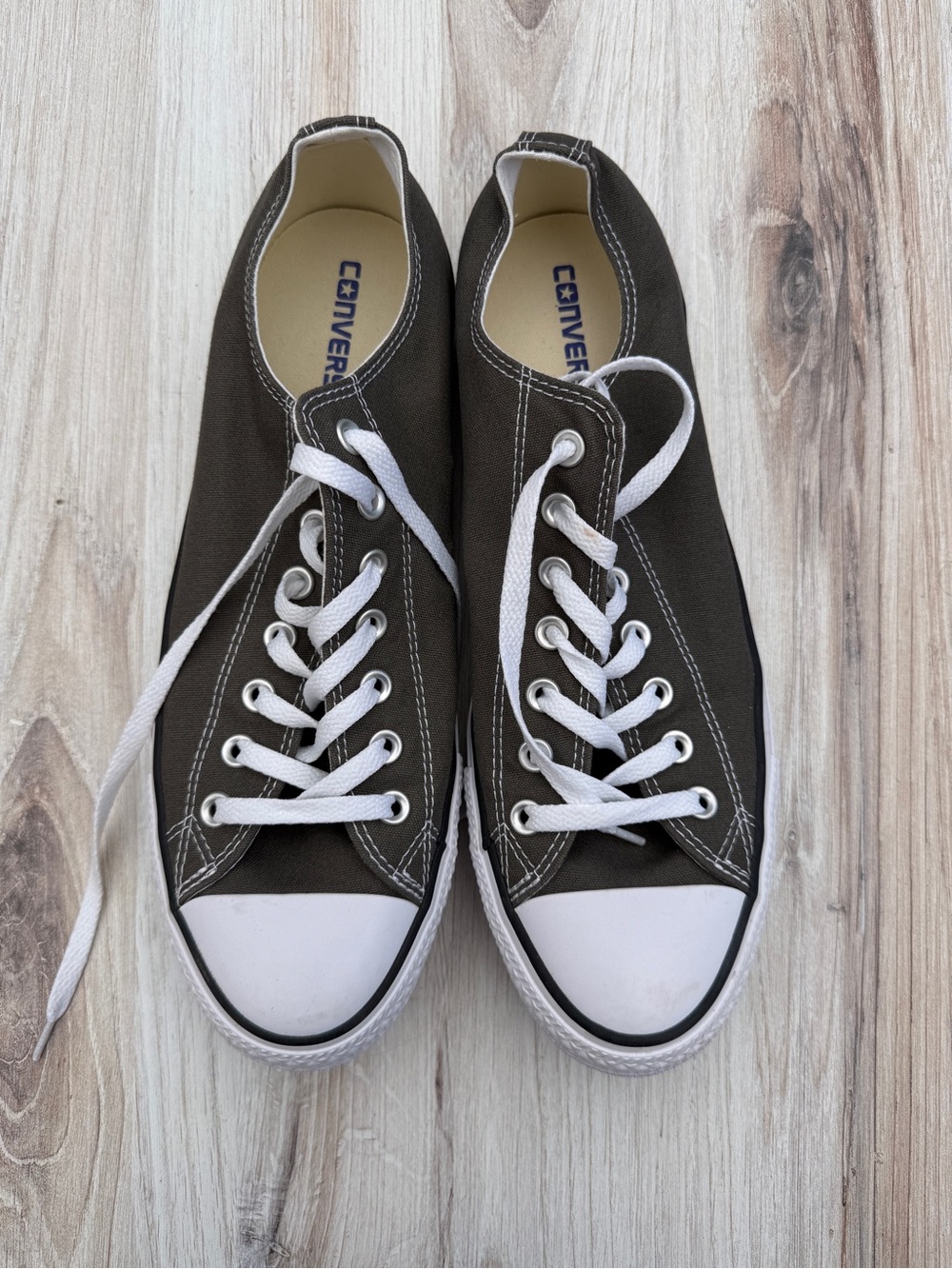 Converse Men’s Low Top Canvas Sneakers in Grey